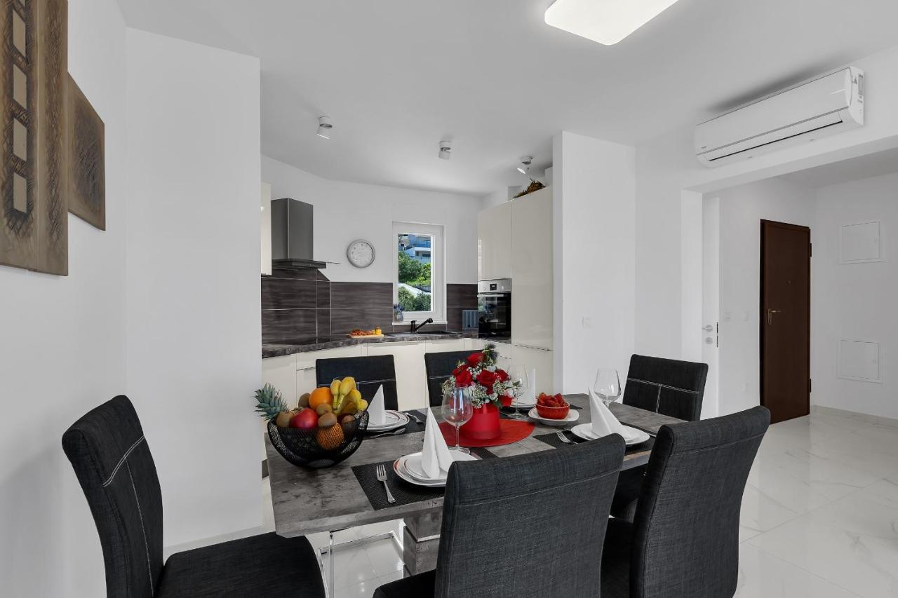 Apartment Navis, Sea View Makarska Kültér fotó