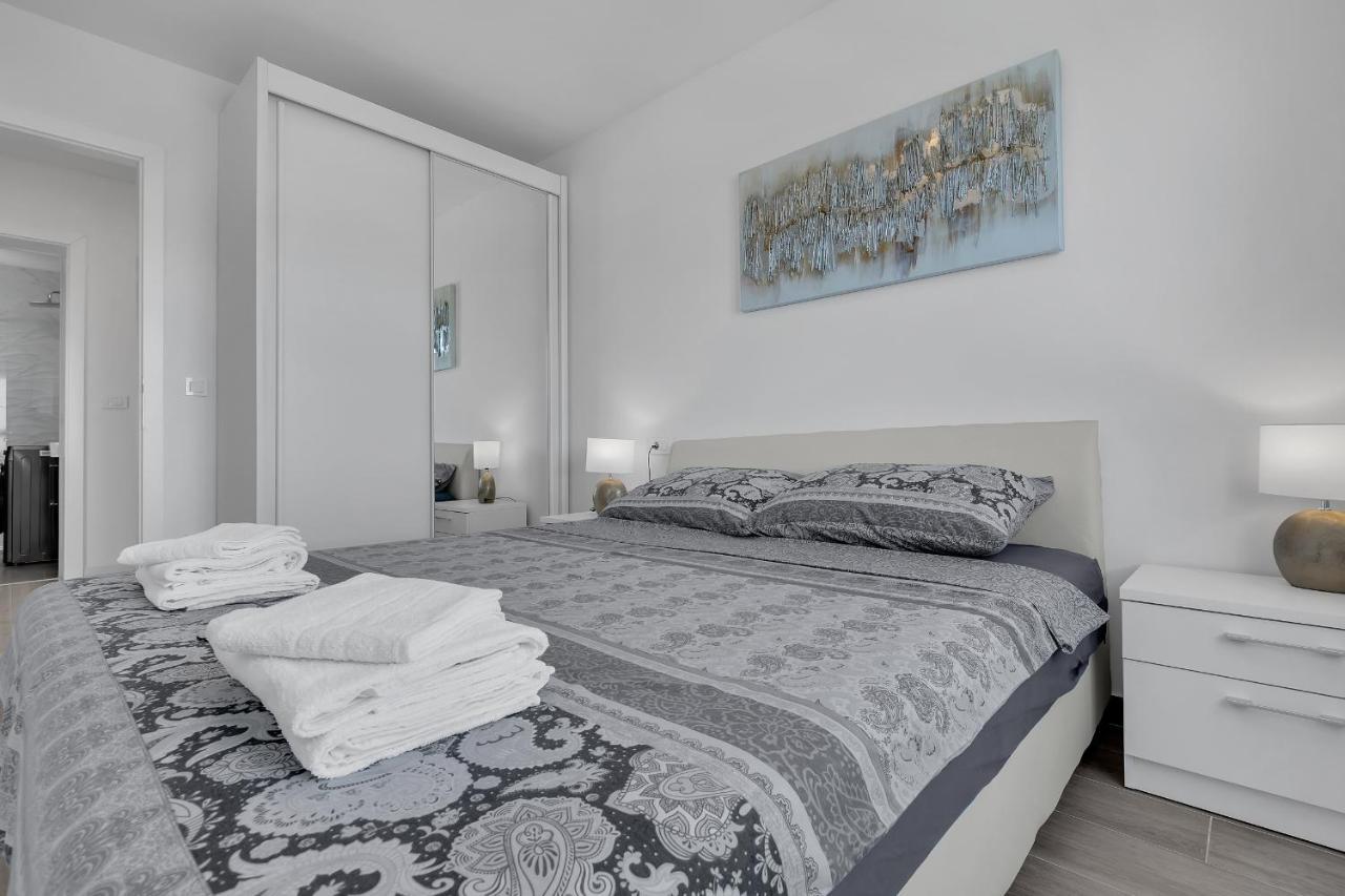 Apartment Navis, Sea View Makarska Kültér fotó