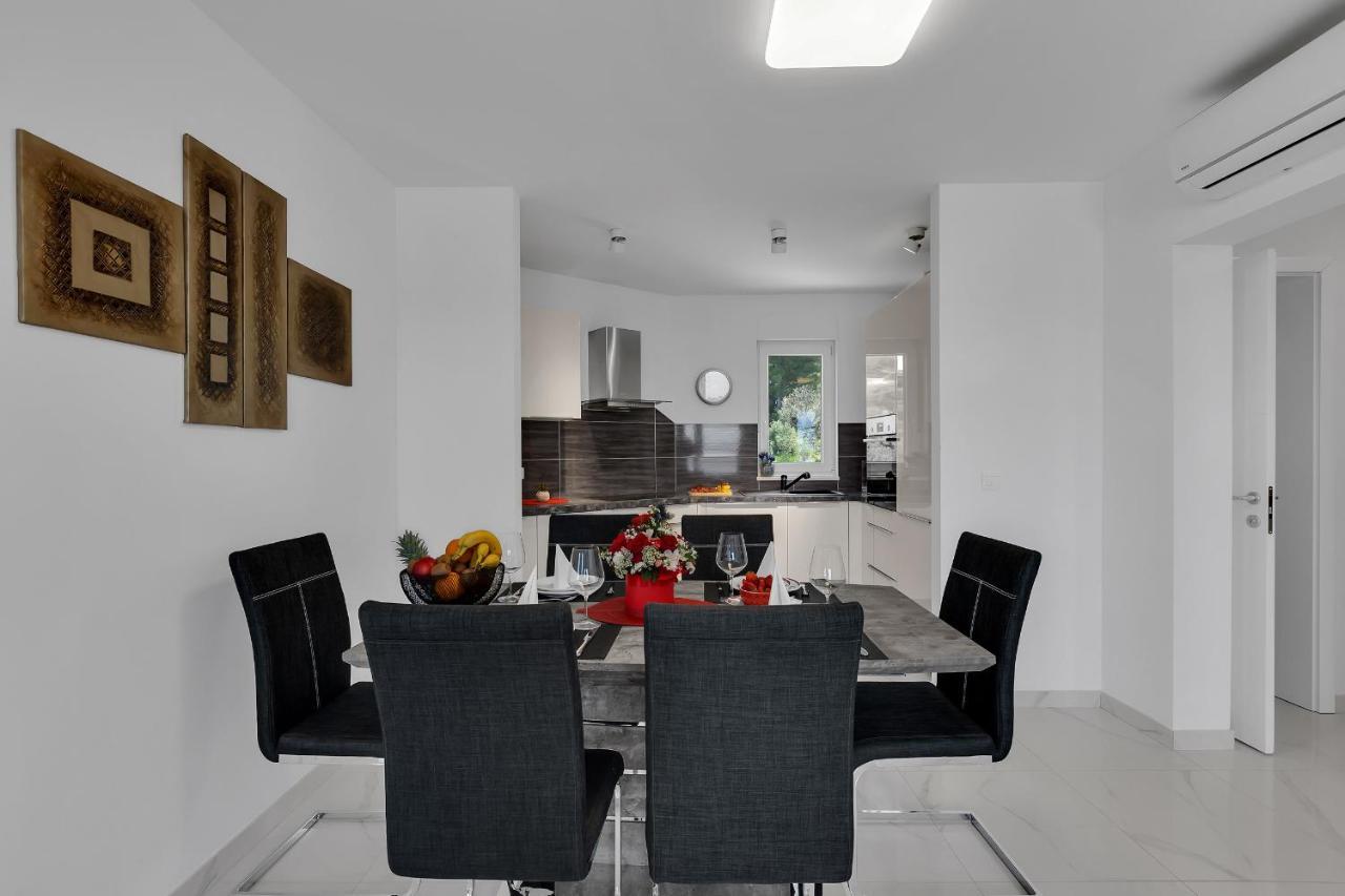 Apartment Navis, Sea View Makarska Kültér fotó